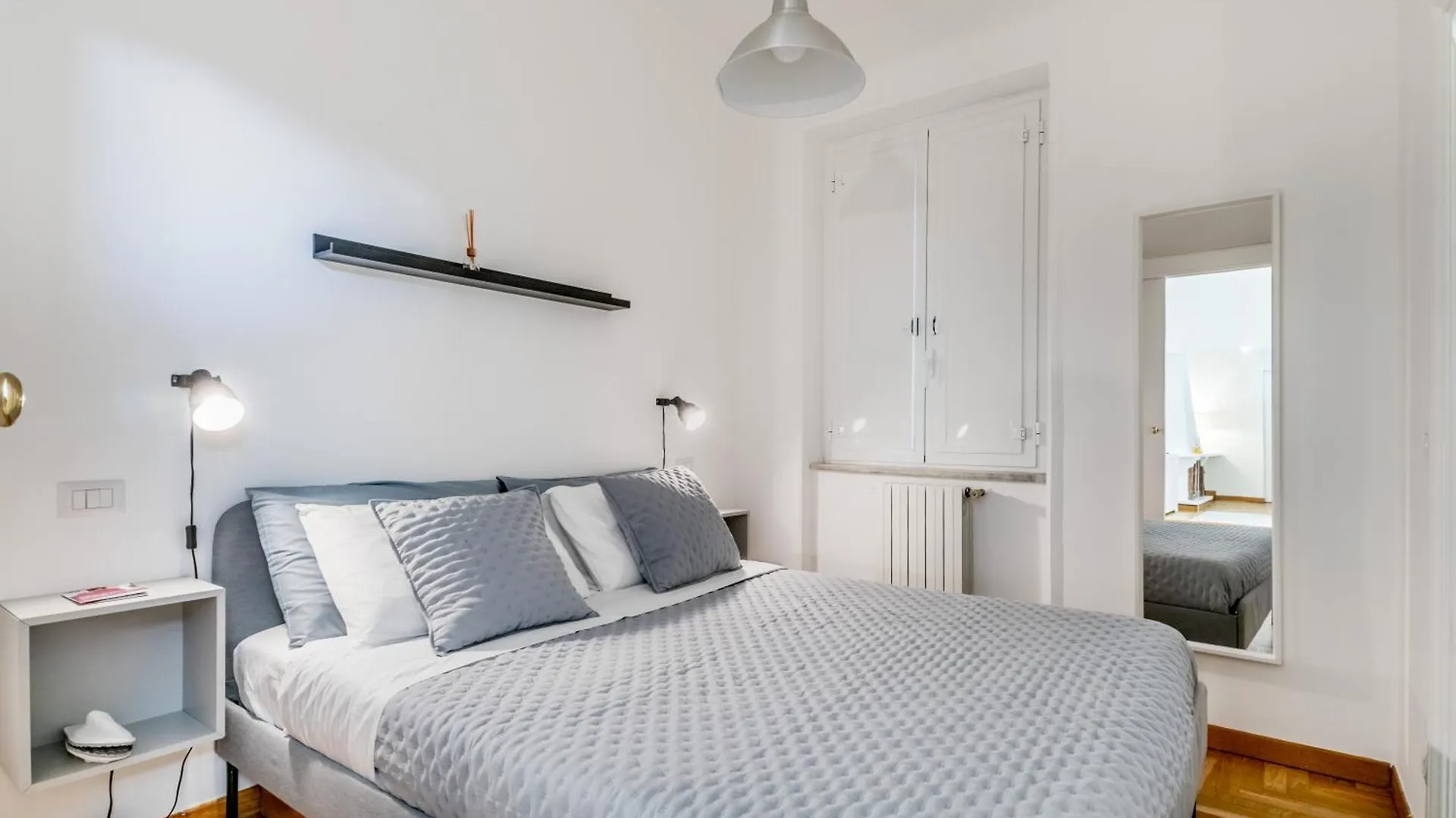 Apartament Attico Nel Cuore Di Roma Con Box Privato Per Auto
