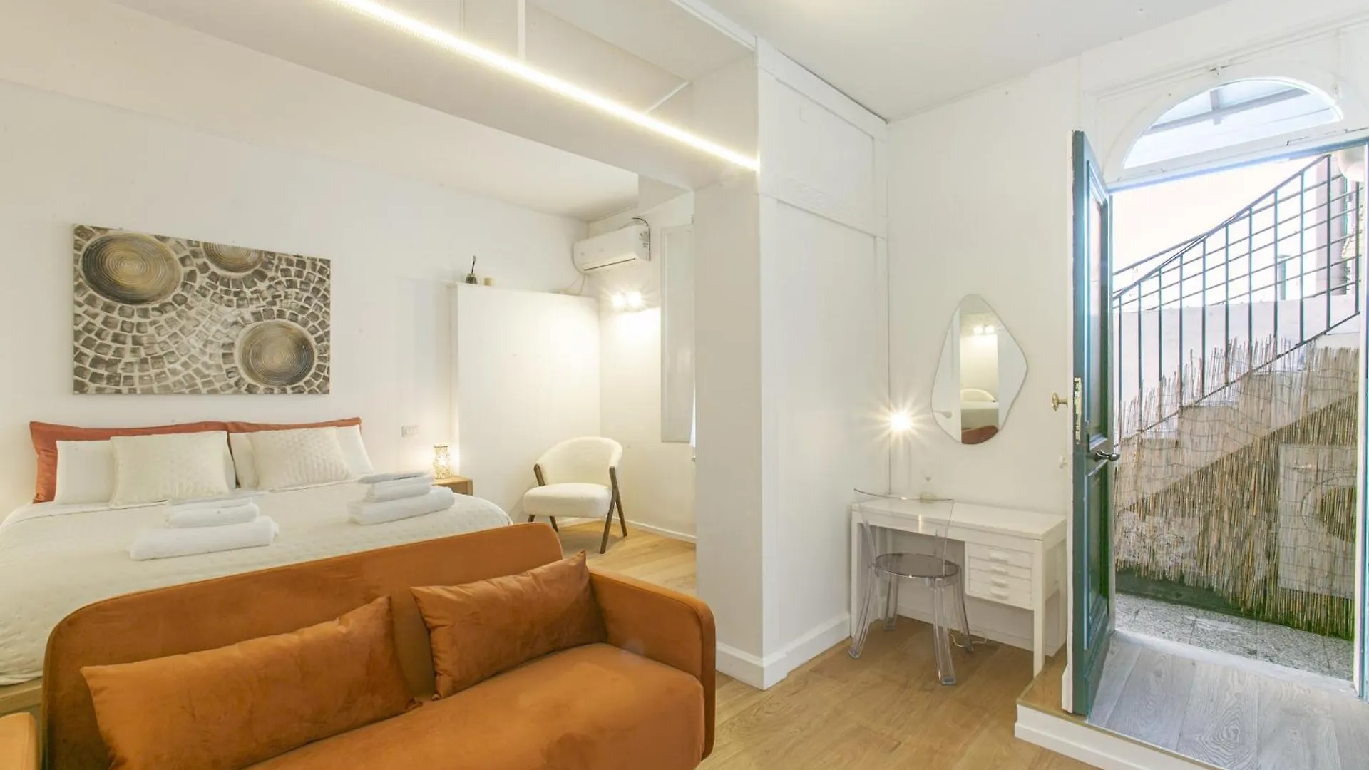Attico Nel Cuore Di Roma Con Box Privato Per Auto Apartament