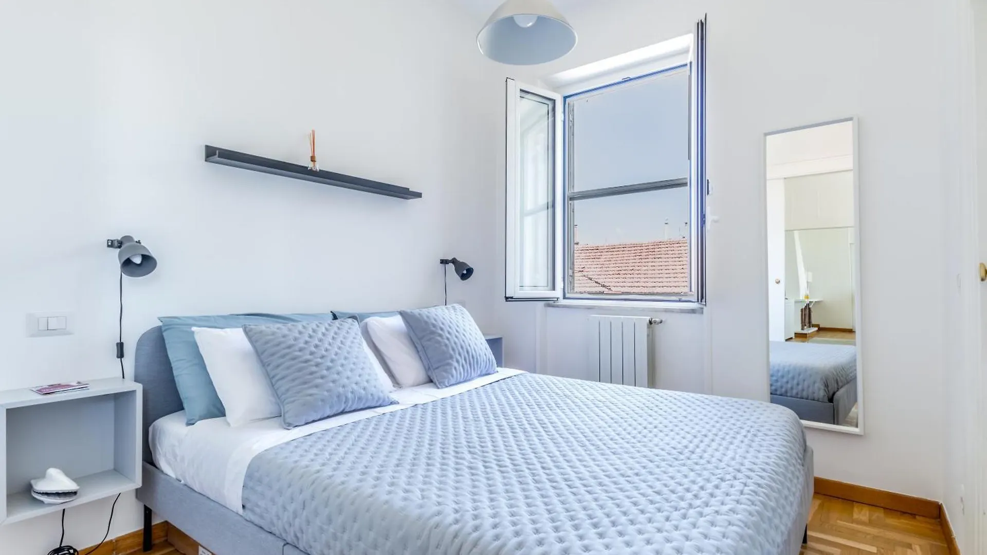 Apartment Attico Nel Cuore Di Roma Con Box Privato Per Auto